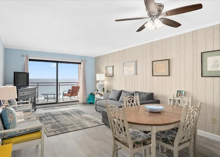 Cozy 2 Bedroom Oceanfront At The Towers!
