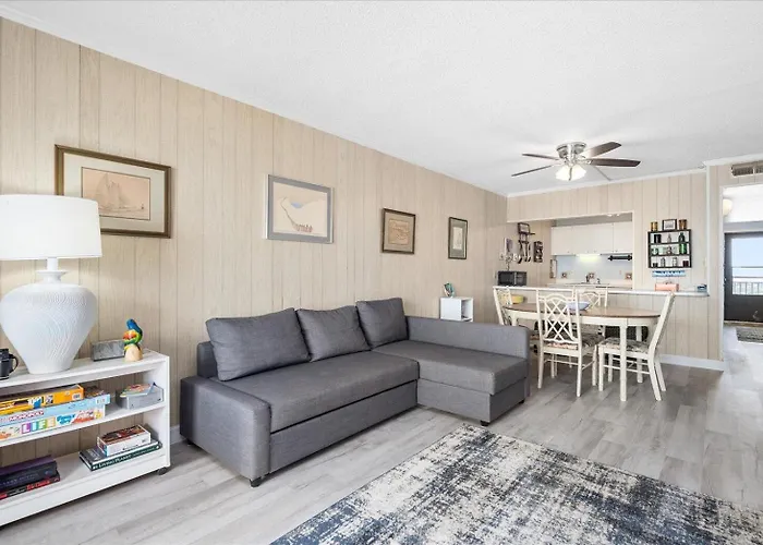 Holiday home Cozy 2 Bedroom Oceanfront At The Towers! *