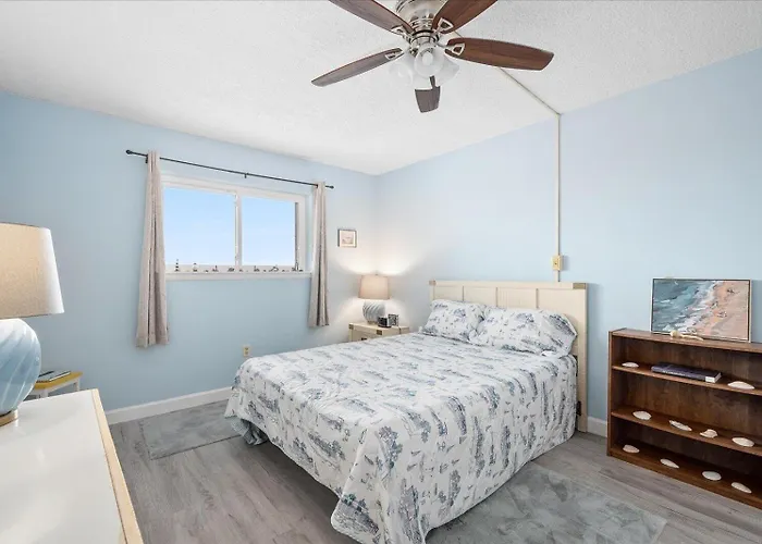 Cozy 2 Bedroom Oceanfront At The Towers! Holiday home *