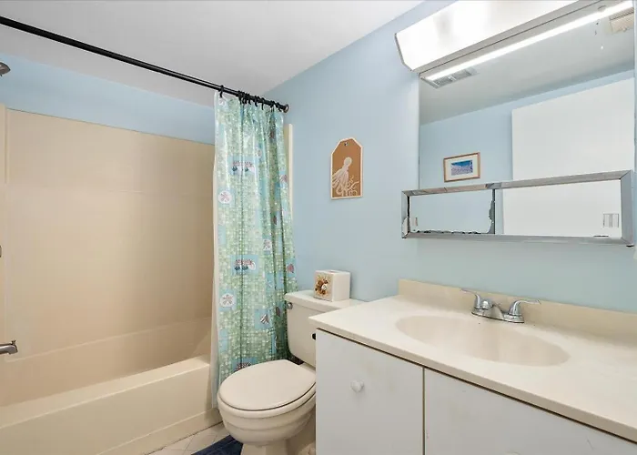 Cozy 2 Bedroom Oceanfront At The Towers!
