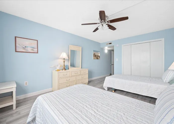 Cozy 2 Bedroom Oceanfront At The Towers! Holiday home Ocean City