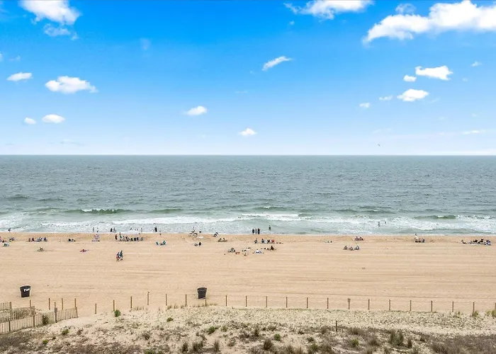 Holiday home Cozy 2 Bedroom Oceanfront At The Towers! *