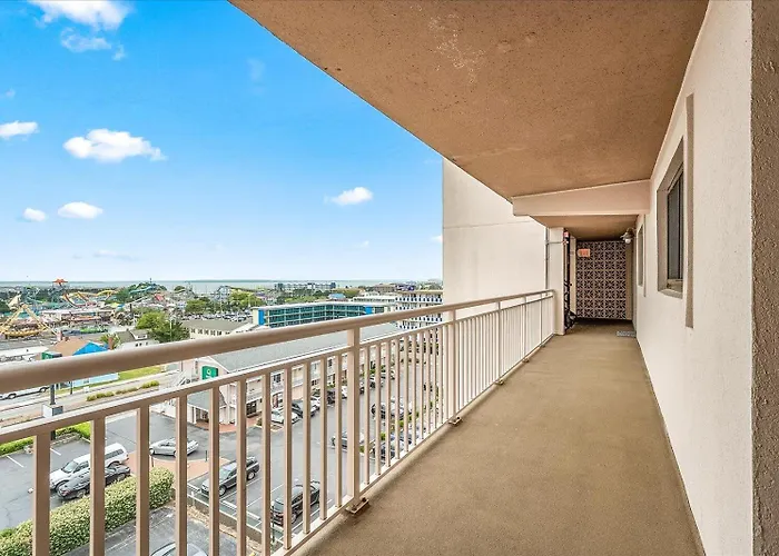 Holiday home Cozy 2 Bedroom Oceanfront At The Towers! *
