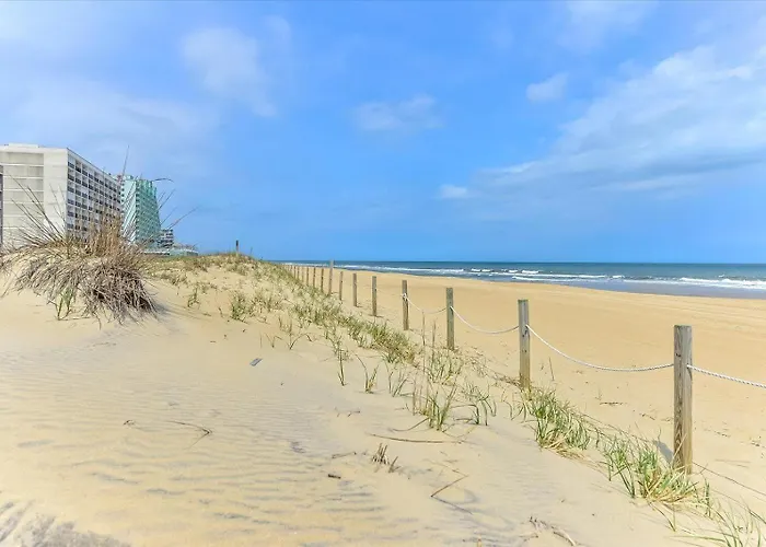 Cozy 2 Bedroom Oceanfront At The Towers!